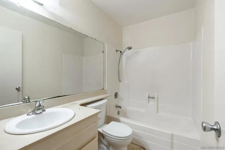 7374 Tooma Street 213, San Diego, California 92139