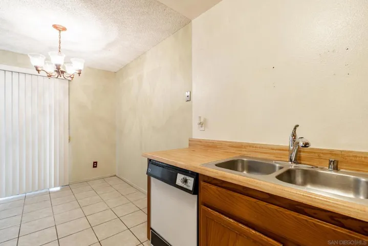7374 Tooma Street 213, San Diego, California 92139