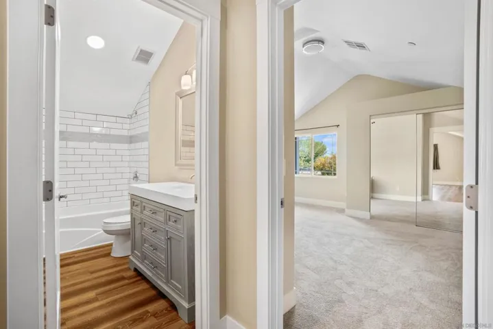 32505 Oak Knoll Drive, Lake Elsinore, California 92530