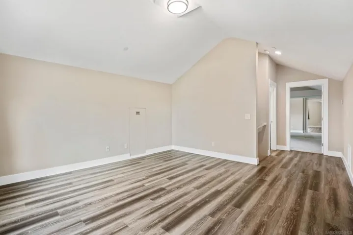 32505 Oak Knoll Drive, Lake Elsinore, California 92530