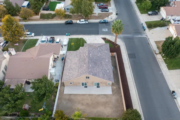 32505 Oak Knoll Drive, Lake Elsinore, California 92530