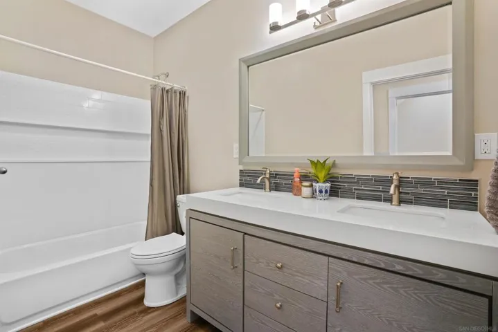 32505 Oak Knoll Drive, Lake Elsinore, California 92530