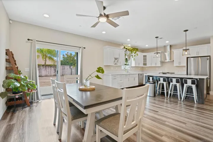 32505 Oak Knoll Drive, Lake Elsinore, California 92530