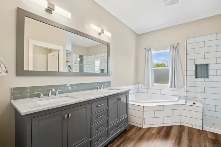 32505 Oak Knoll Drive, Lake Elsinore, California 92530