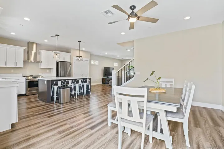 32505 Oak Knoll Drive, Lake Elsinore, California 92530