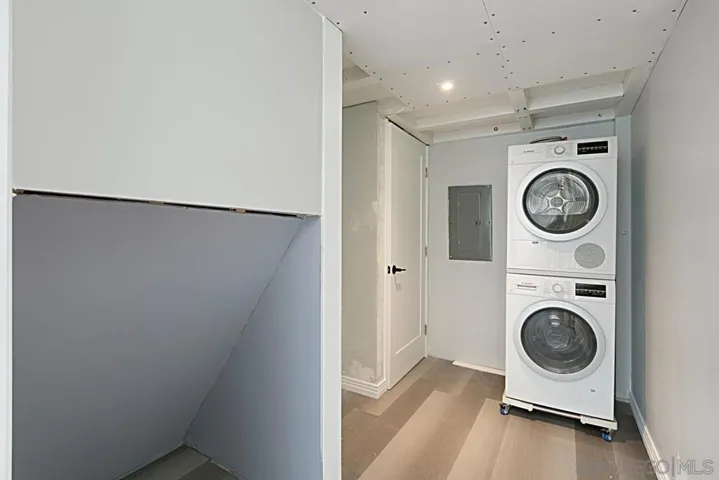 8354 Via Sonoma A, La Jolla, California 92037