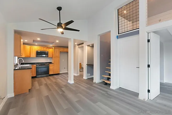 8354 Via Sonoma A, La Jolla, California 92037