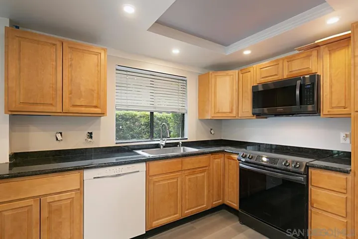 8354 Via Sonoma A, La Jolla, California 92037