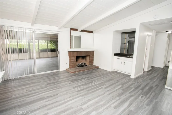 329 N Barranca Avenue, Glendora, California 91741