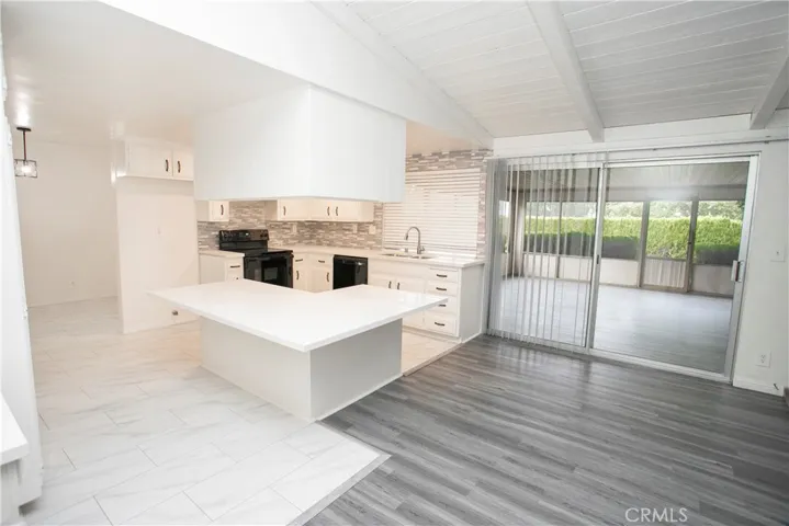 329 N Barranca Avenue, Glendora, California 91741