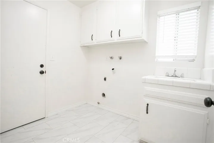 329 N Barranca Avenue, Glendora, California 91741