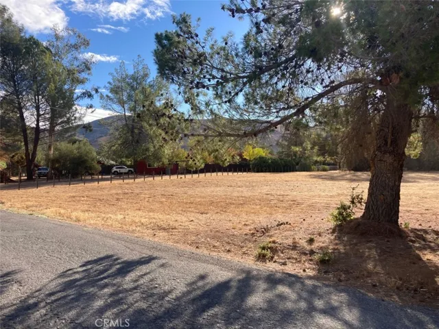 1992 River View Road, Clearlake Oaks, California 95423