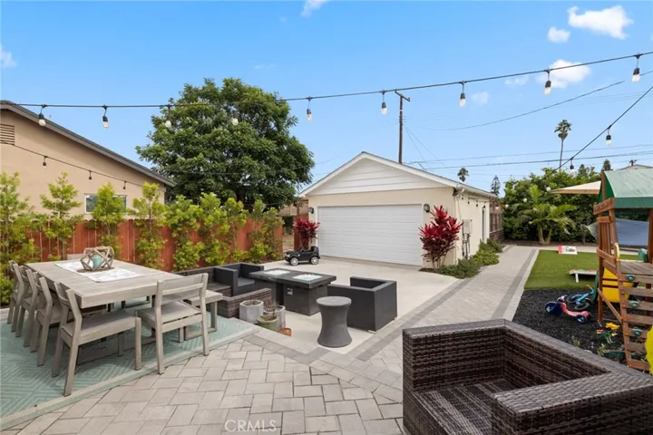 2220 Raleigh Avenue, Costa Mesa, California 92627