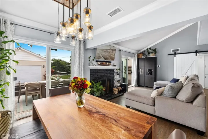 2220 Raleigh Avenue, Costa Mesa, California 92627