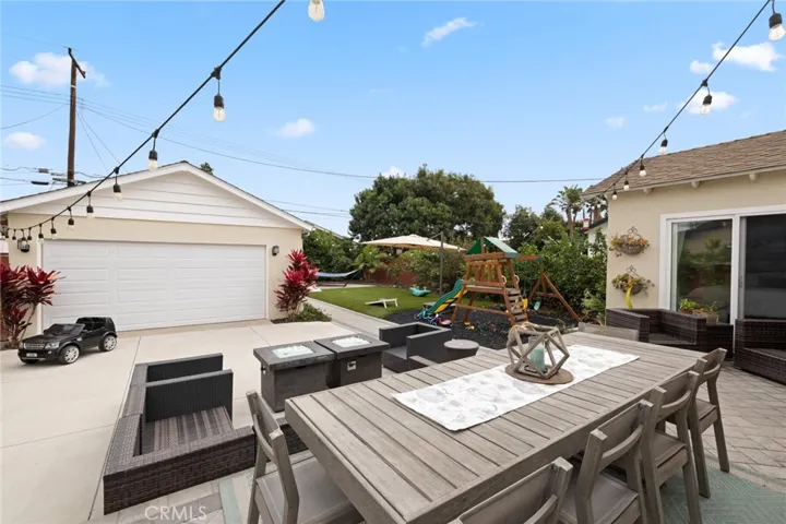 2220 Raleigh Avenue, Costa Mesa, California 92627