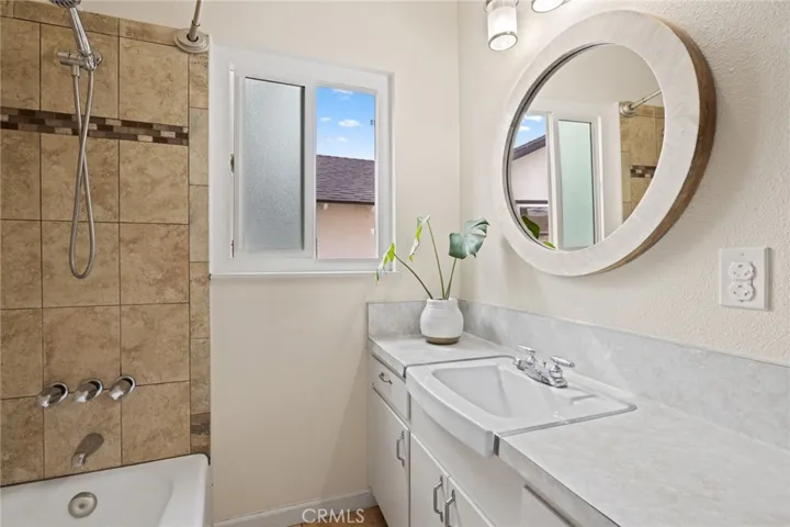 2220 Raleigh Avenue, Costa Mesa, California 92627