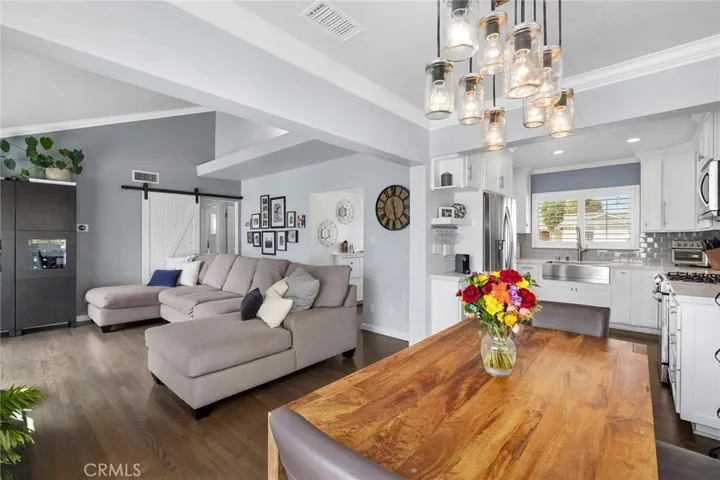 2220 Raleigh Avenue, Costa Mesa, California 92627