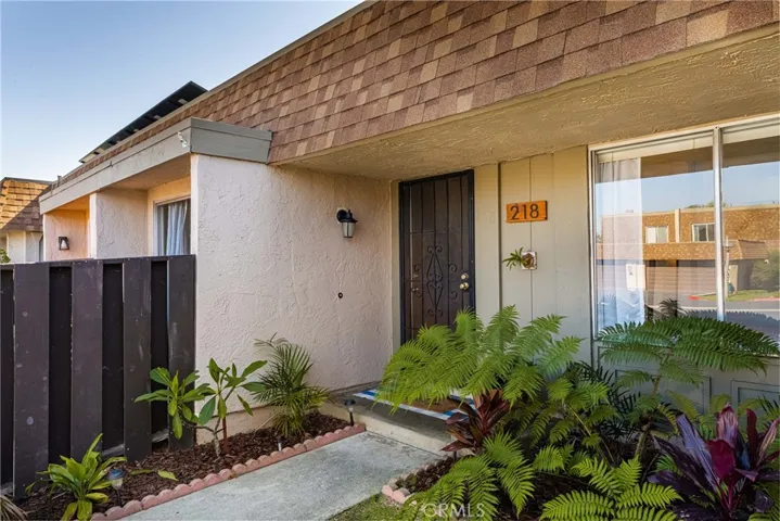 Inviting entry to this great home!