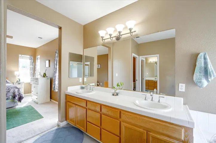 , Gilroy, California 95020