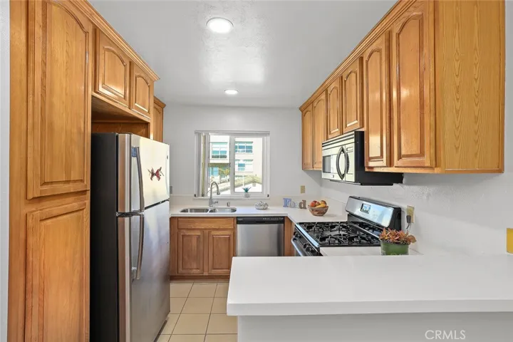1527 9 Th Street #303, Santa Monica, California 90401