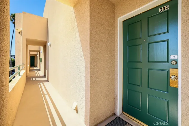 1527 9 Th Street #303, Santa Monica, California 90401