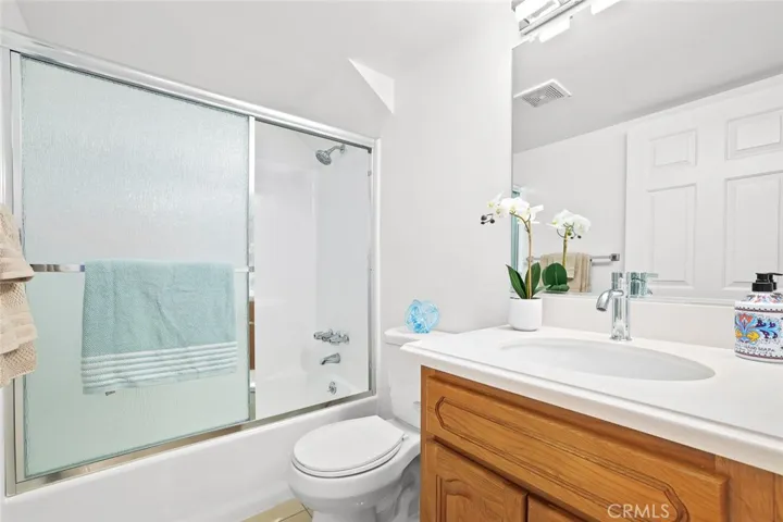 1527 9 Th Street #303, Santa Monica, California 90401