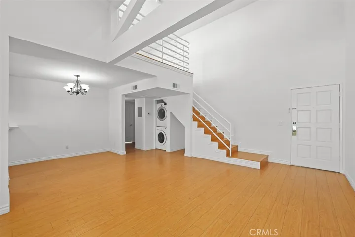1527 9 Th Street #303, Santa Monica, California 90401