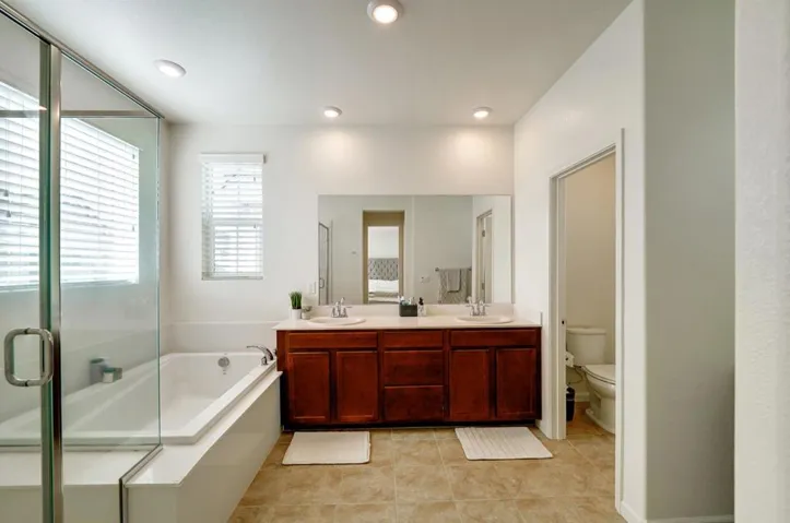 , Gilroy, California 95020
