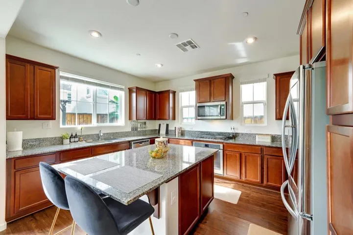 , Gilroy, California 95020