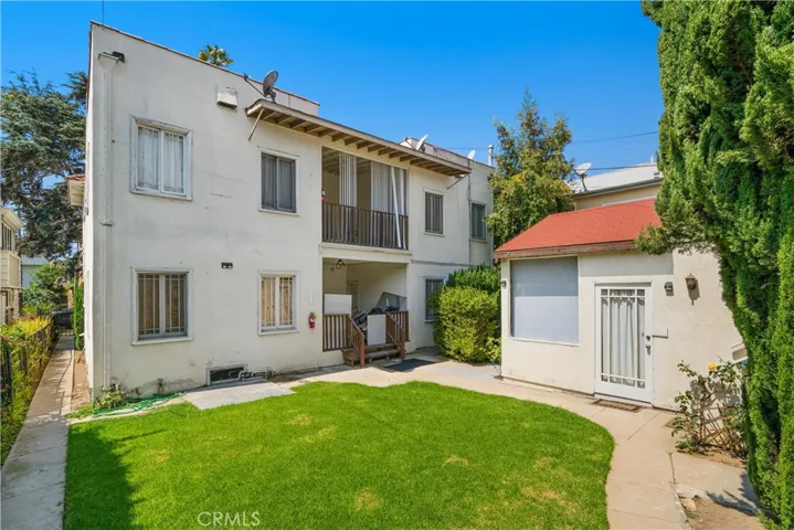 917 Lincoln Boulevard, Santa Monica, California 90403