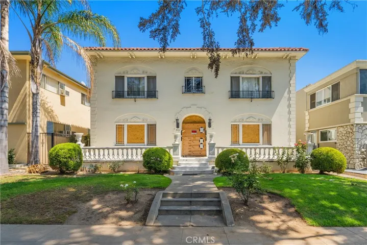 917 Lincoln Boulevard, Santa Monica, California 90403