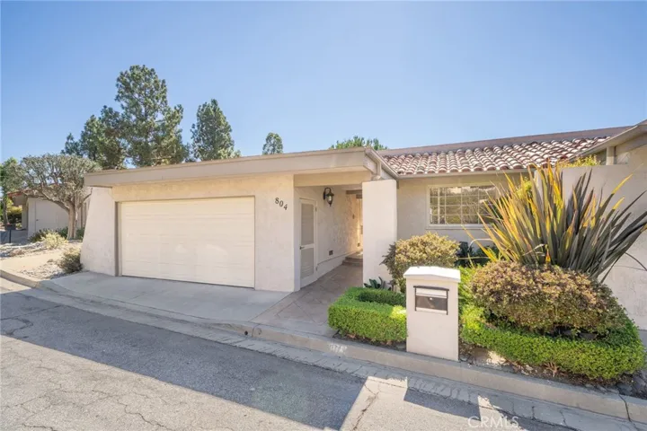 804 W Highpoint Drive, Claremont, California 91711