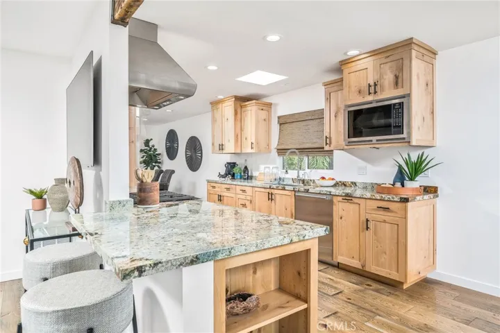 804 W Highpoint Drive, Claremont, California 91711