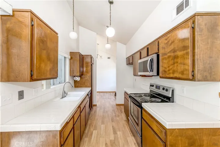 25537 Pine Creek Lane, Wilmington, California 90744