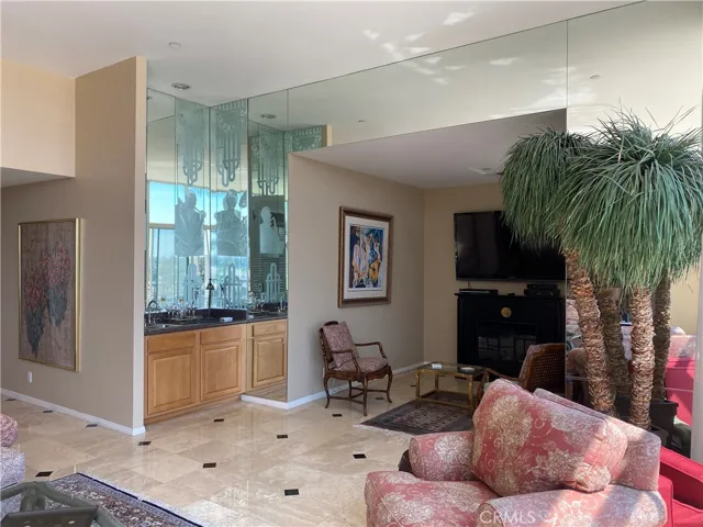 850 E Ocean Boulevard L1, Long Beach, California 90802