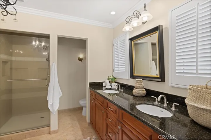 1112 Cambridge Lane, Newport Beach, California 92660