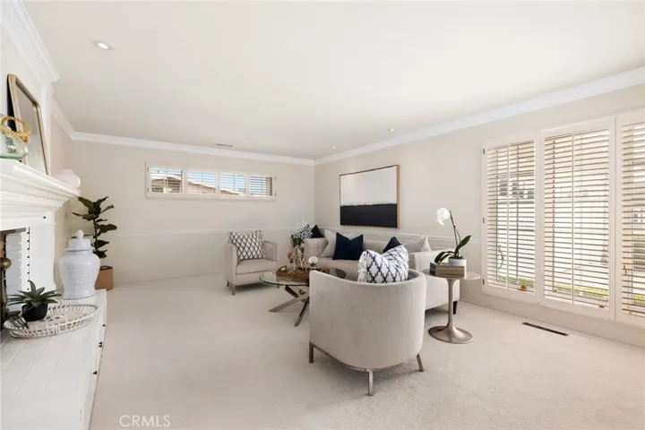 1112 Cambridge Lane, Newport Beach, California 92660