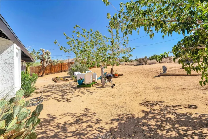 61593 Granada Drive, Joshua Tree, California 92252