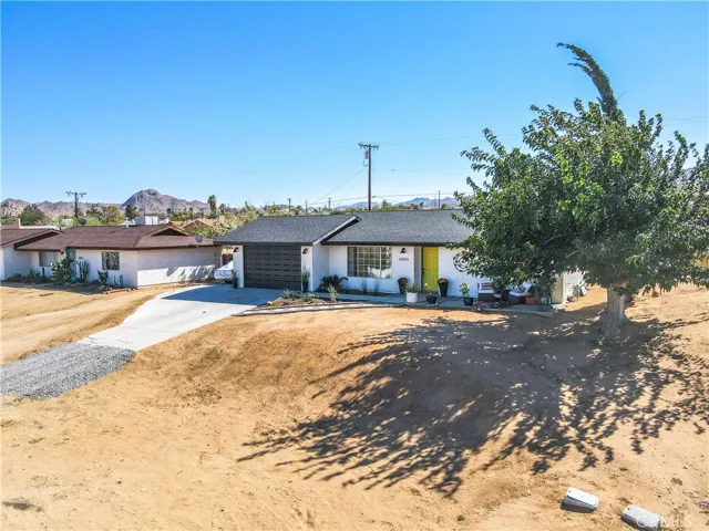 61593 Granada Drive, Joshua Tree, California 92252
