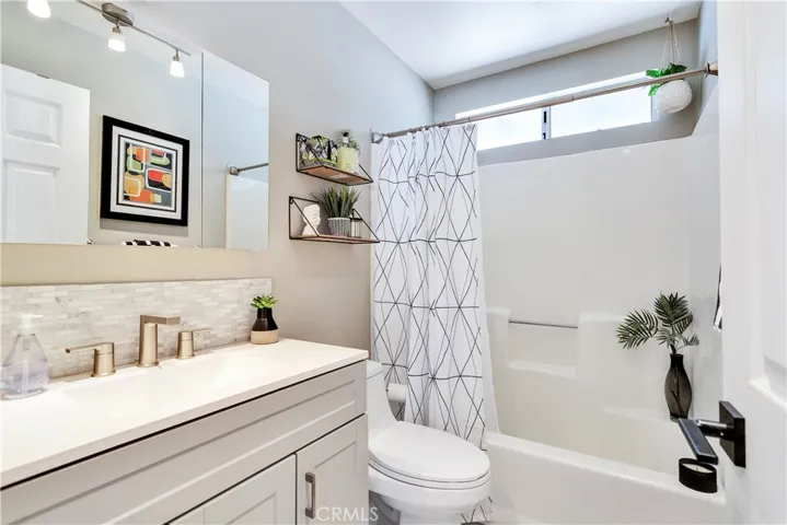 61593 Granada Drive, Joshua Tree, California 92252