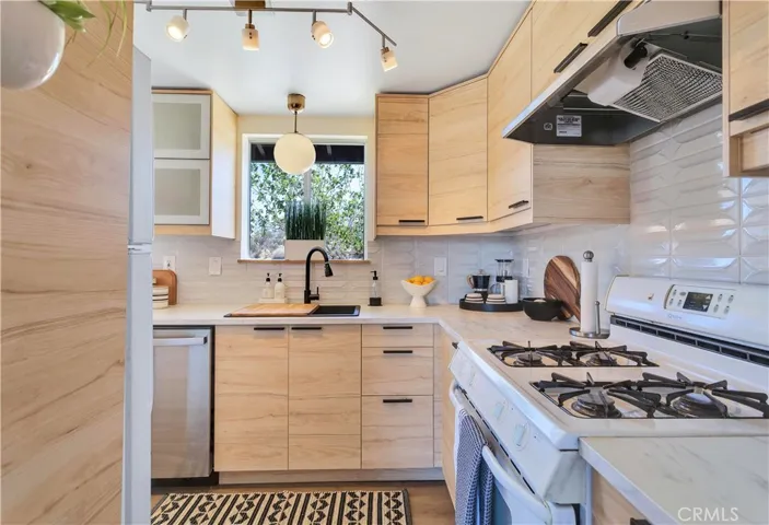61593 Granada Drive, Joshua Tree, California 92252