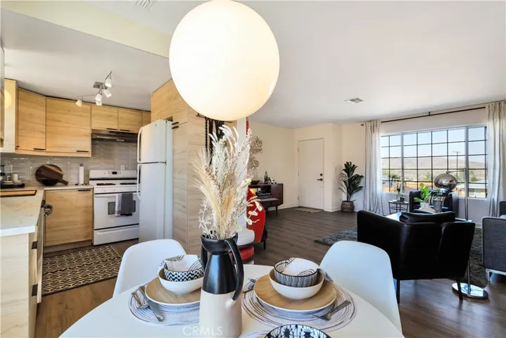 61593 Granada Drive, Joshua Tree, California 92252