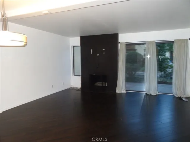 5720 Owensmouth Avenue 152, Woodland Hills, California 91367