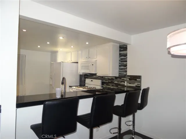 5720 Owensmouth Avenue 152, Woodland Hills, California 91367