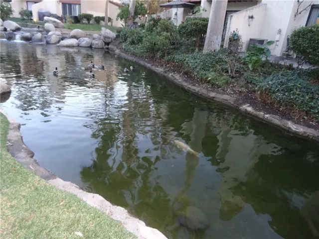 5720 Owensmouth Avenue 152, Woodland Hills, California 91367