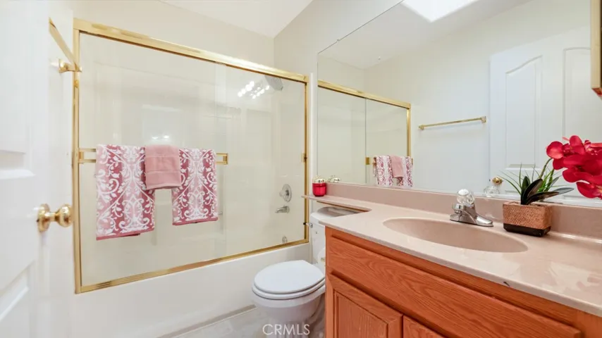 7267 Corbin Avenue L, Canoga Park, California 91306