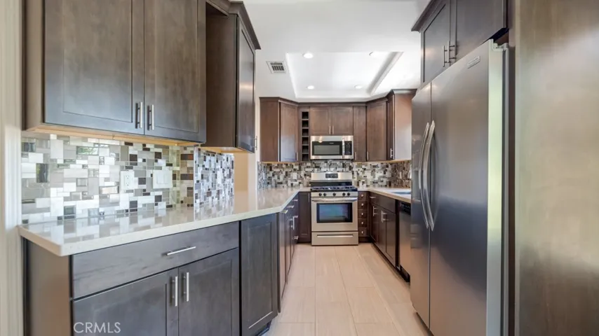 7267 Corbin Avenue L, Canoga Park, California 91306