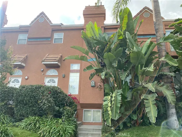 7267 Corbin Avenue L, Canoga Park, California 91306