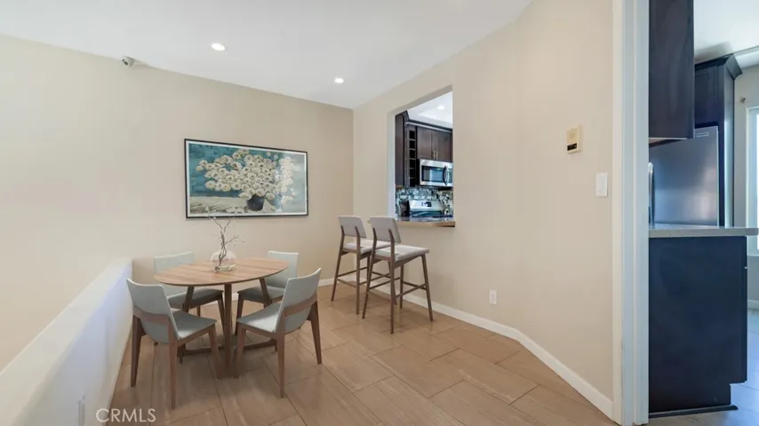 Formal Diningroom
Virtually Staged