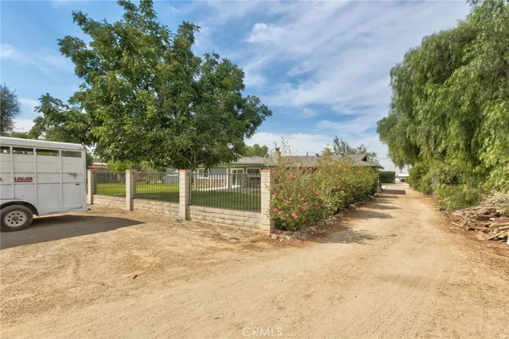 RV or horse trailer access and parking